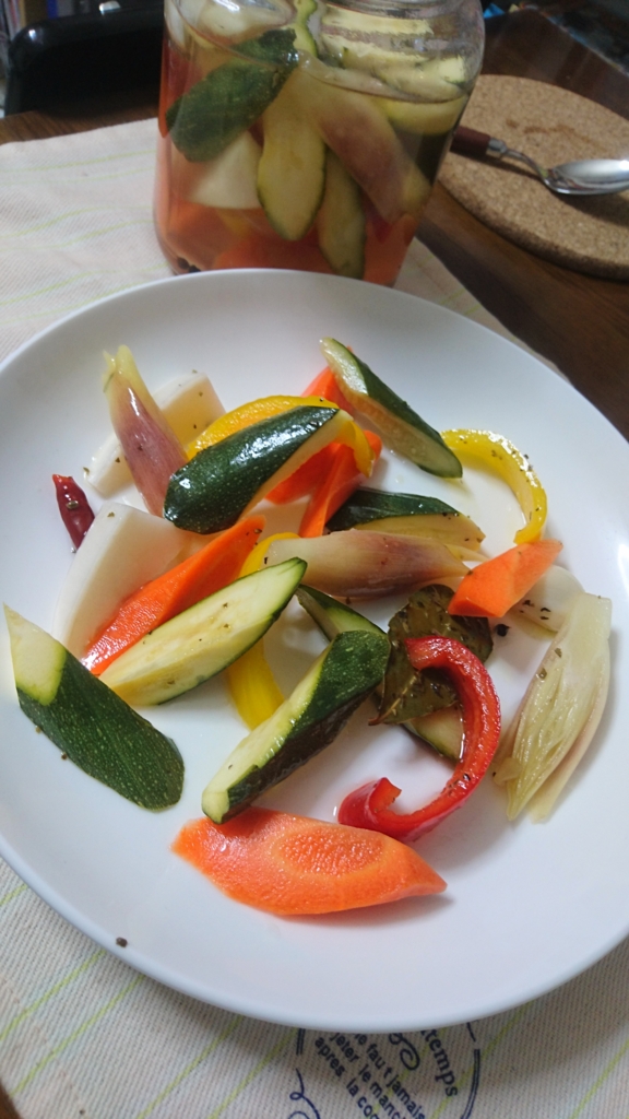 f:id:maido-doumo-naoyadesu:20160521210400j:plain ピクルス カラフルピクルス ピクルス作り方