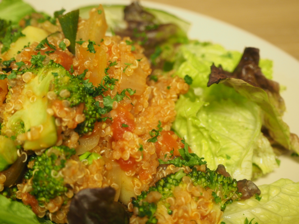 f:id:maido-doumo-naoyadesu:20170213203605j:plain キヌア キヌアレシピ キヌアトマト キヌアトマトサラダ